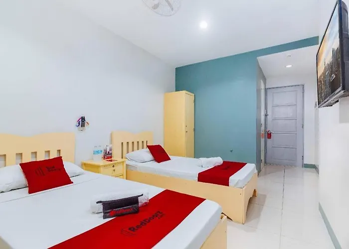 ホテル Reddoorz Near Cebu Metropolitan Cathedral Adlawon